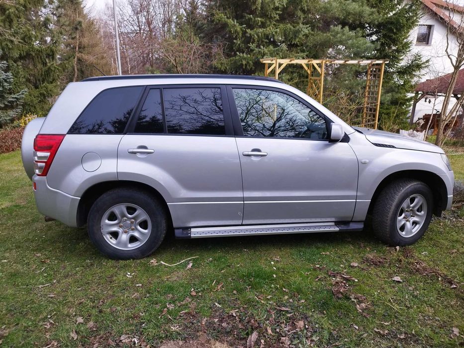samochód Suzuki Grand Vitara 2