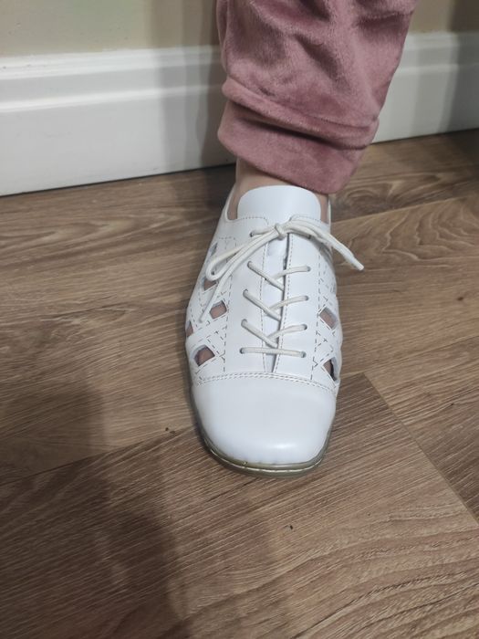 Шкіряні літні жіночі босоніжки