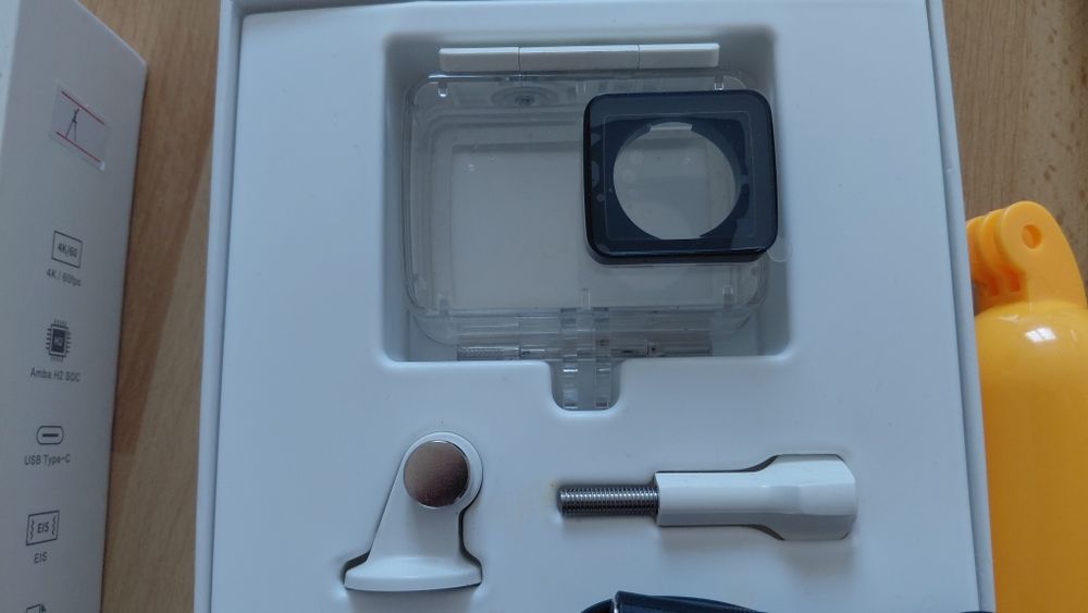 Kamera sportowa Xiaomi Yi 4K+. Obudowa wodoszczelna. Bojka. Itd.