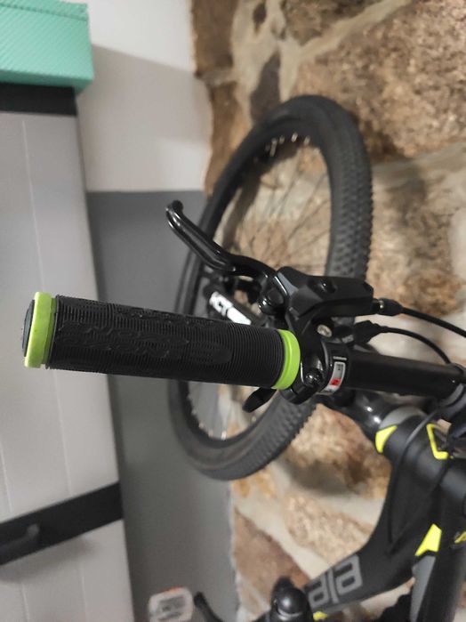 Bicicleta BTT Eleven Elite R29