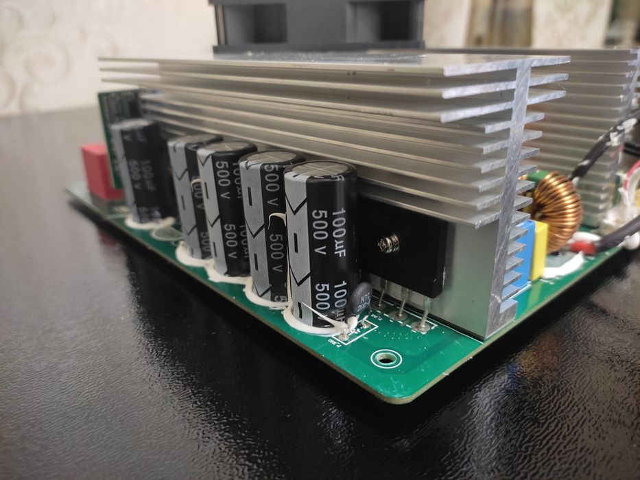 Плата інвертора зарядної станції