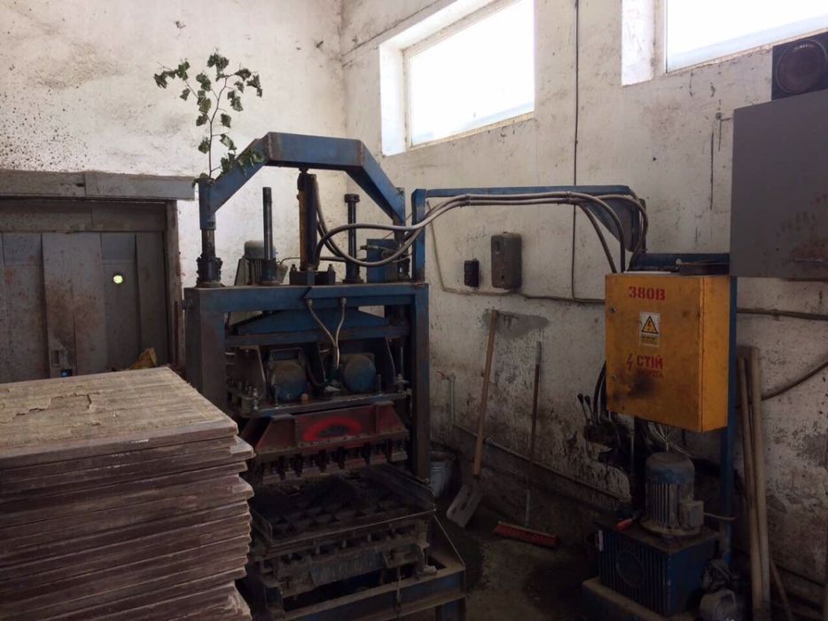 Вібропресувальна машина HK-93