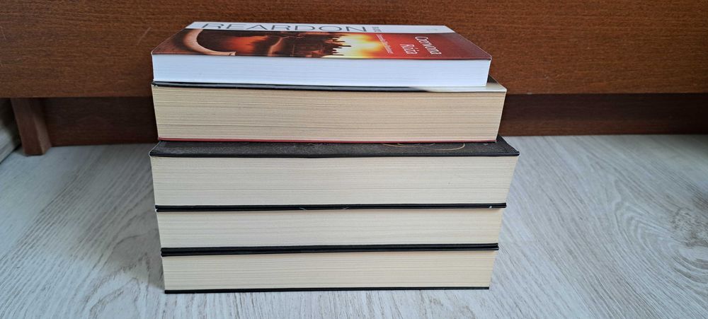 Garcia Stohl Piękne Istoty Chaosu Meyer Zmierzch Reardon Czerwona Róża
