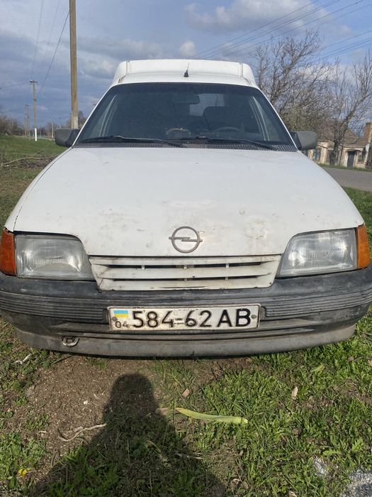 Продам Opel Kadett Combo