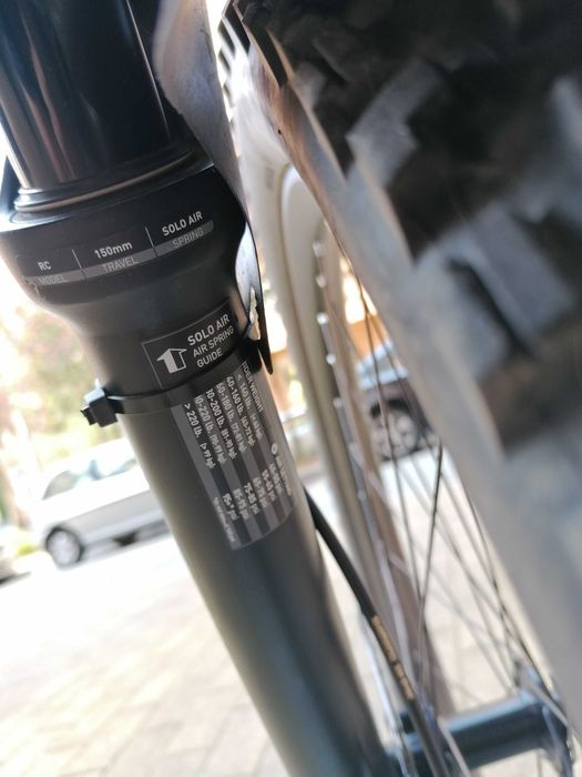 Suspensão Rockshox Yari RC