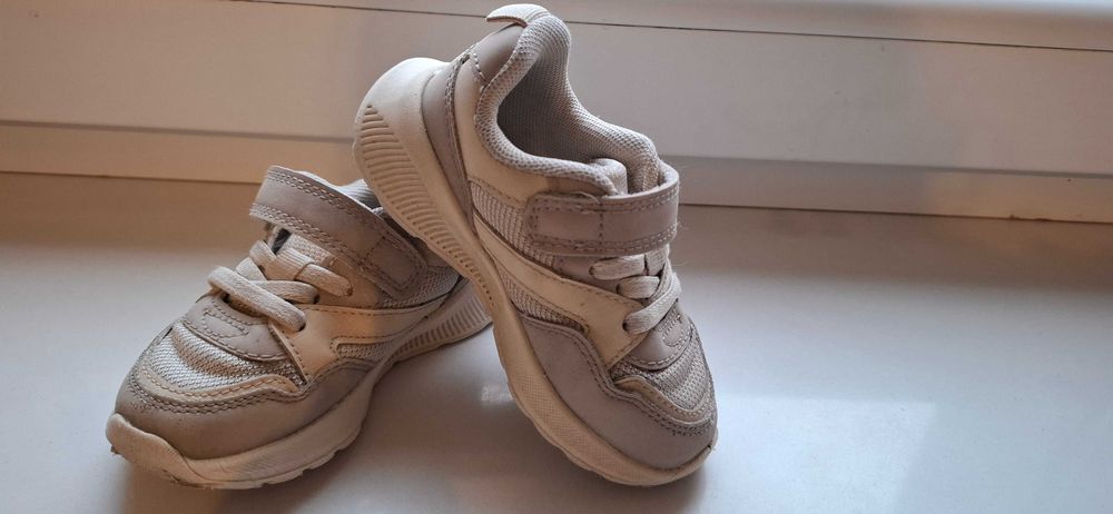 Buty dla dziecka hm 20/21