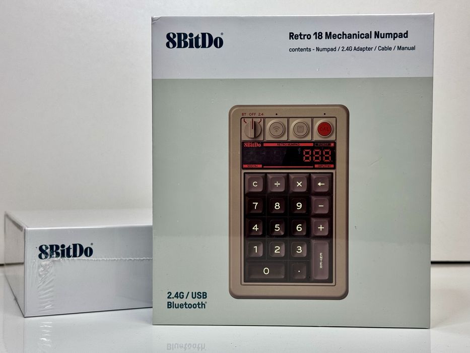 Цифрова клавіатура 8BitDo Retro 18 Bluetooth C64 Edition калькулятор