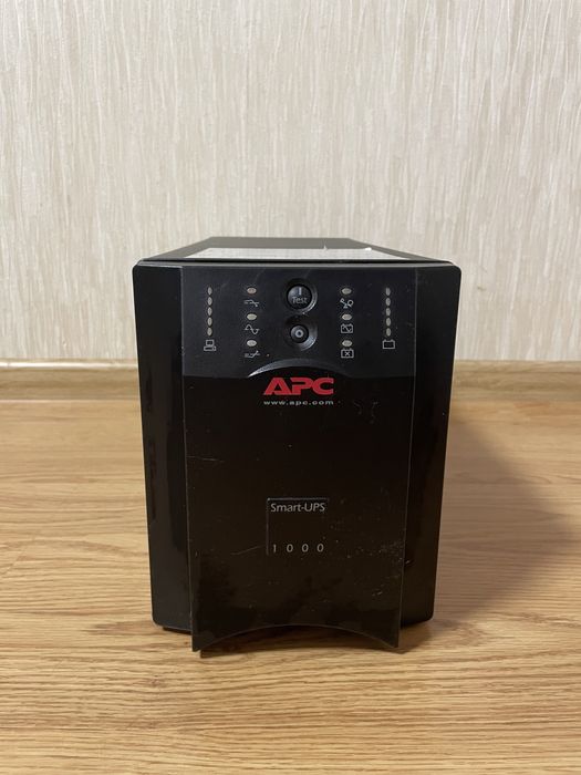 APC SmartUPS 1000