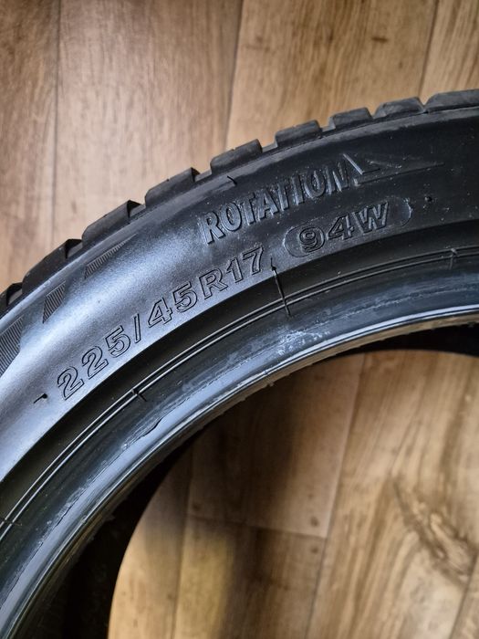 225/45/17 Bridgestone Para Całoroczne 6,5mm 2021