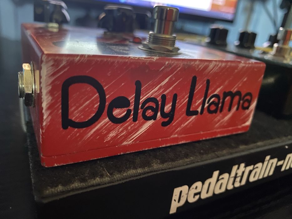 Pedal delay Llama analógico Botique