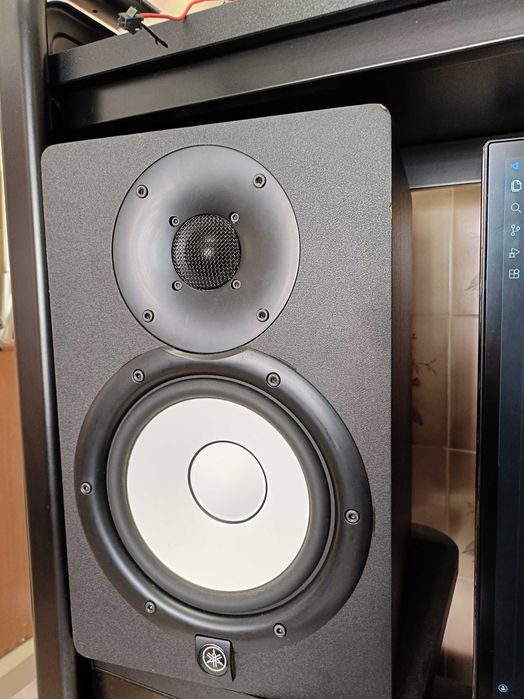 Colunas de Estúdio Yamaha HS7(par)