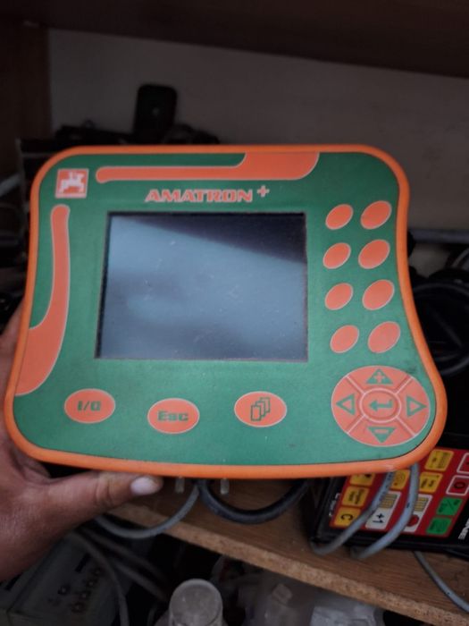 Rozsiewacz nawozu Amazone ZA-M MAX Tronic kuhn Rauch