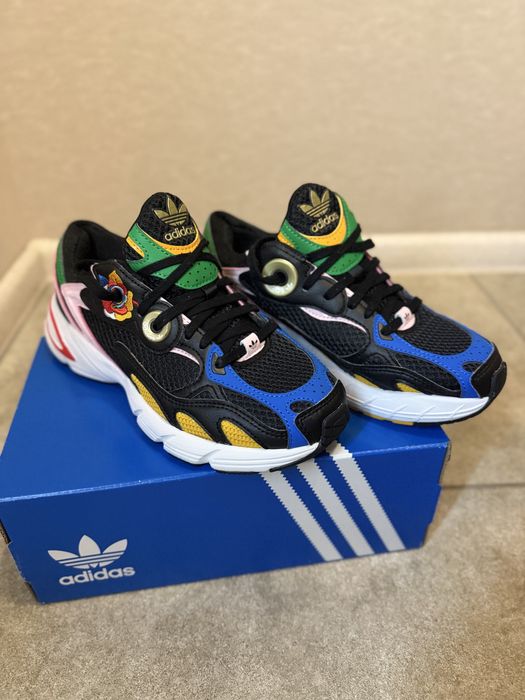 Кросівки adidas Astir