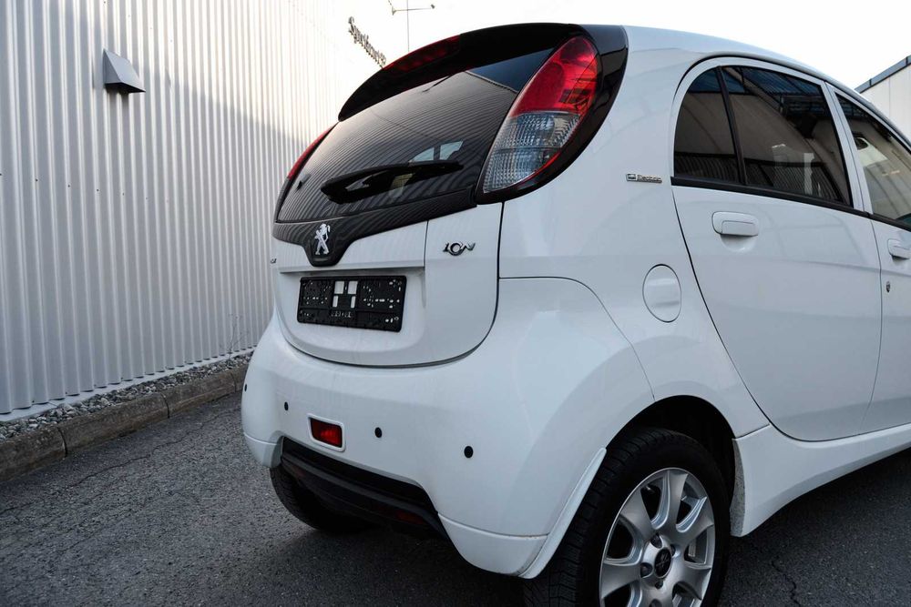 Peugeot iOn 2015 без ДТП, рідний пробіг, два комлпекти дисків і ключів