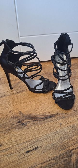 Sandały na szpilce