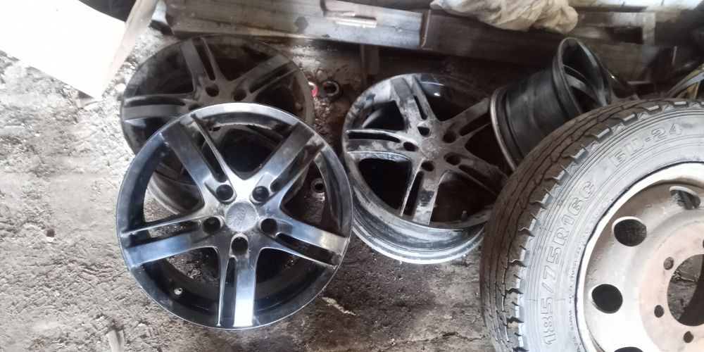 продам диски r16/5/114.3