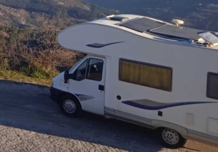 Autocaravana Fiat 2.3JTD, 2005, compacta 5.6m, AC's, muitos extras
