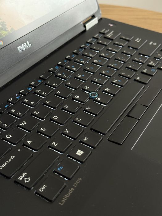 Надійний та зручний ноутбук Dell Latitude 7470 / i5-6300U / 8GB + SSD 256GB