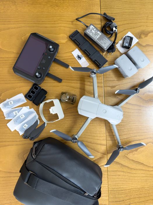 DJI Mavic Air 2 Drone Fly More Combo + Smart Controller64175833202049120