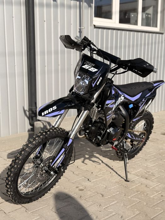 Мотоцикл IROS RS-68 yx140cc