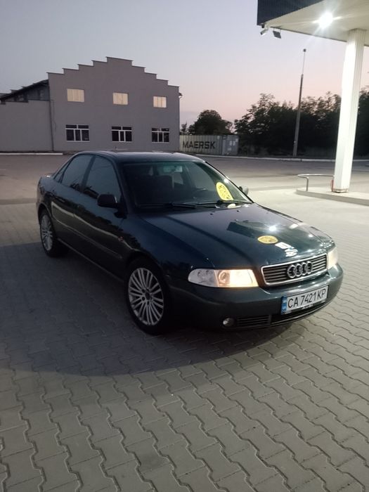 Продам автомобіль Ауді А4 б5
