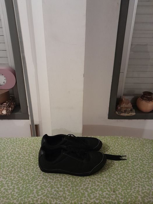Vendo Sapatilhas de Senhora DECATHLON muito bonitas como novas