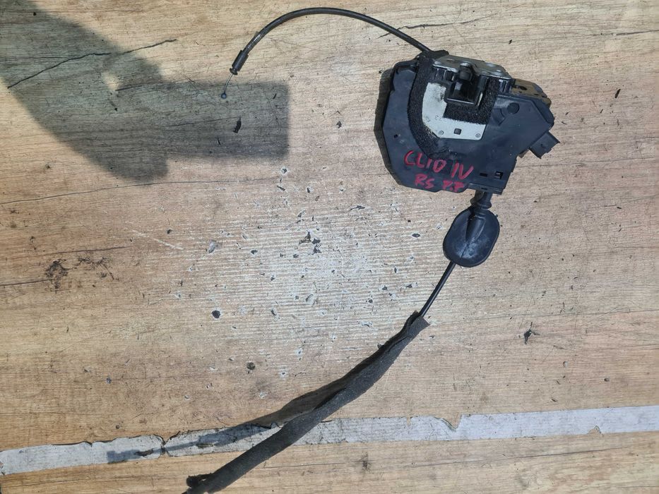 Renault Clio IV zamek drzwi przód prawy 4 PIN
