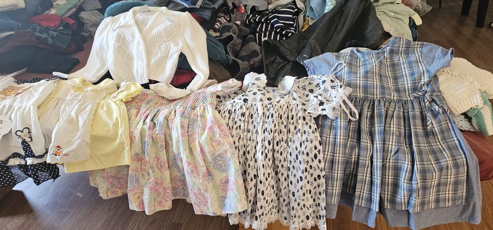 Roupa usada de menino