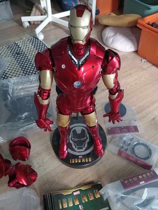 Iron Man deagostini figurka 60cm +lampka(stojak)do złożenia