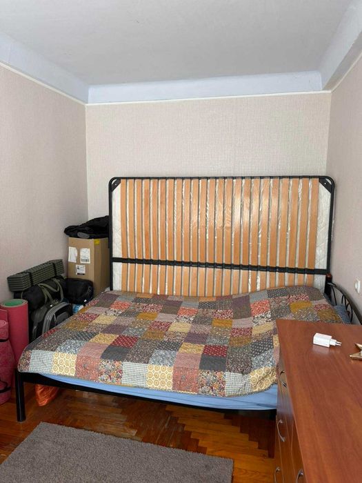 Продам трехкомнатную квартиру на Космосе