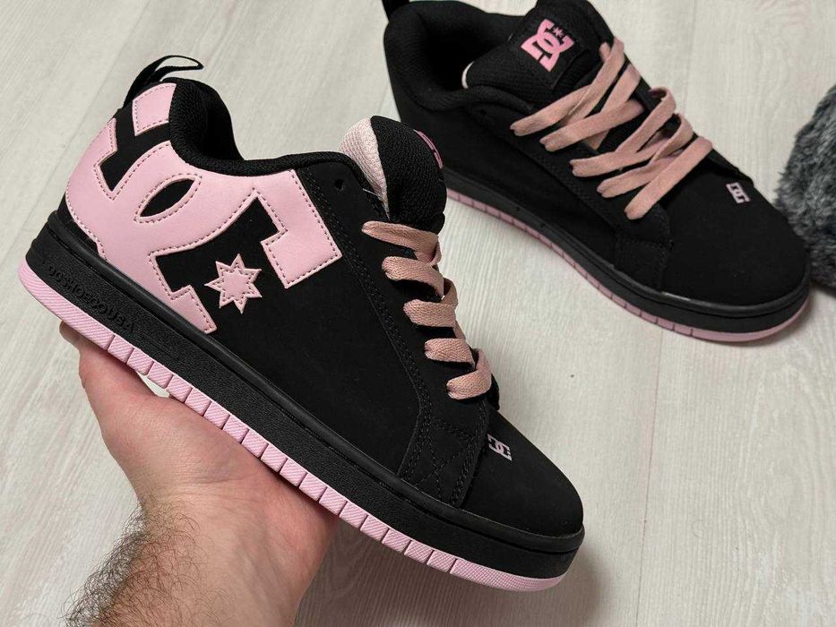 DC court graffik / 37-39р.