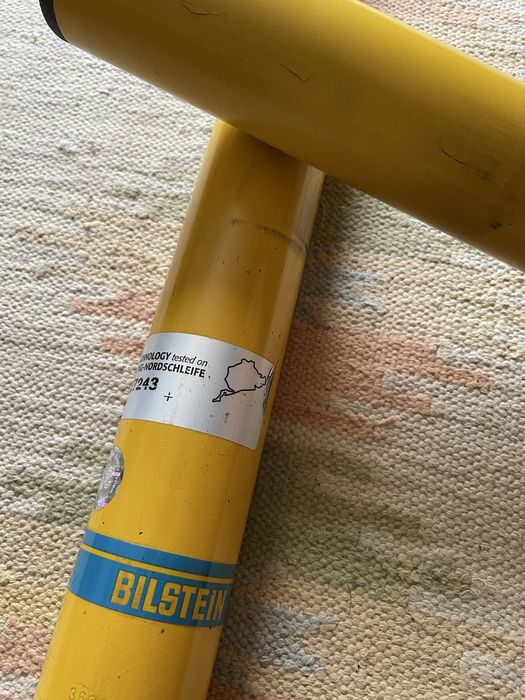 Amortecedores de trás Bilstein B6