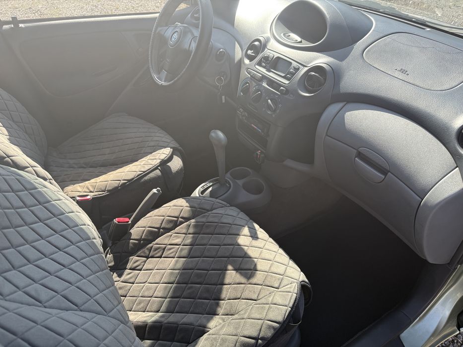 Продам Toyota Yaris 2003 1.3 VVT-I