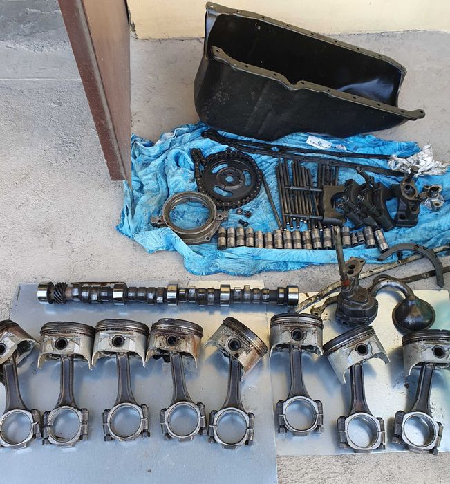 Wał tłoki wał pompa miska popychacze Mercruiser  Volvo Penta  v8 5.7