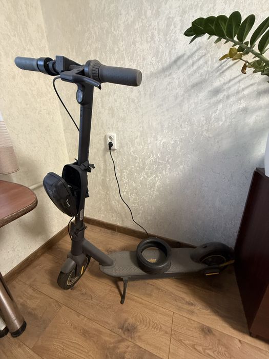 Електросамокат Segway Ninebot g30p
