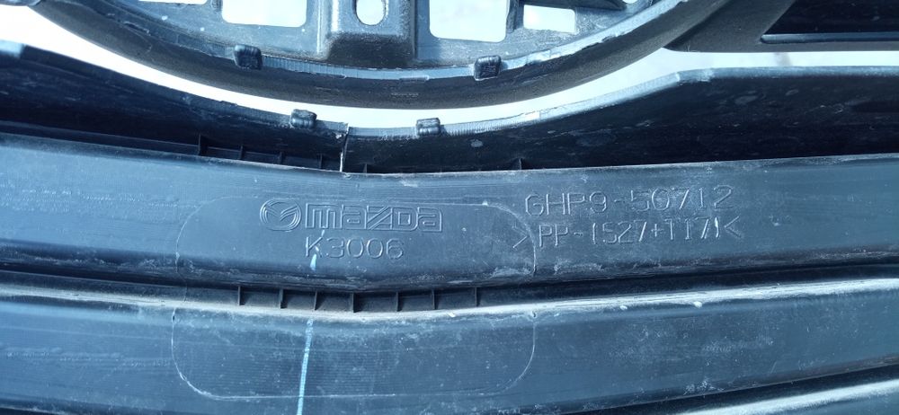 Решітка радіатора Мазда 6 GJ