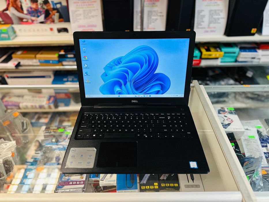 Laptop DELL Vostro 3581 i3-7020U 15,6" 6GB ssd 256GB Win 11Pro