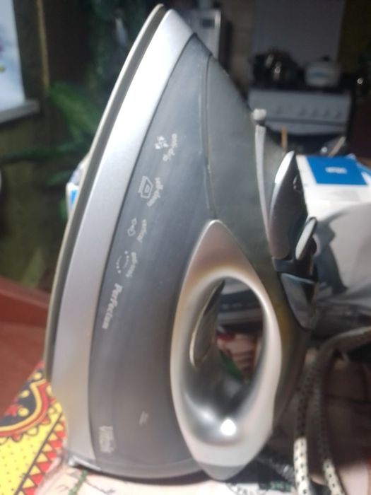 Утюг Vitek 1221 GY Perfektum