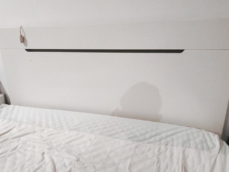 Cama casal+estrado+colchão
