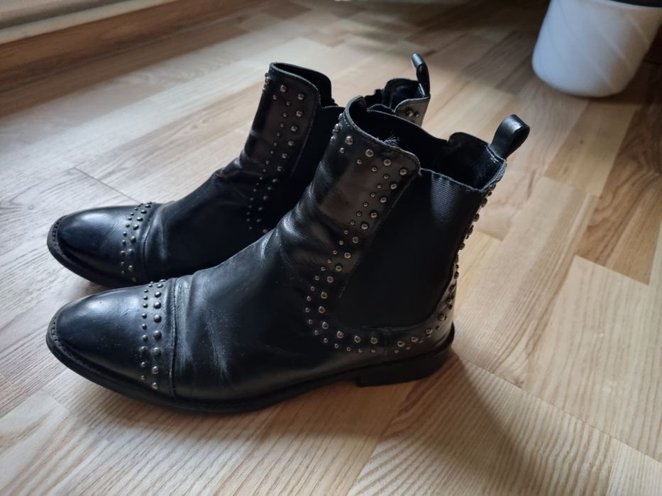 Skórzane trzewiki, buty z ćwiekami 41