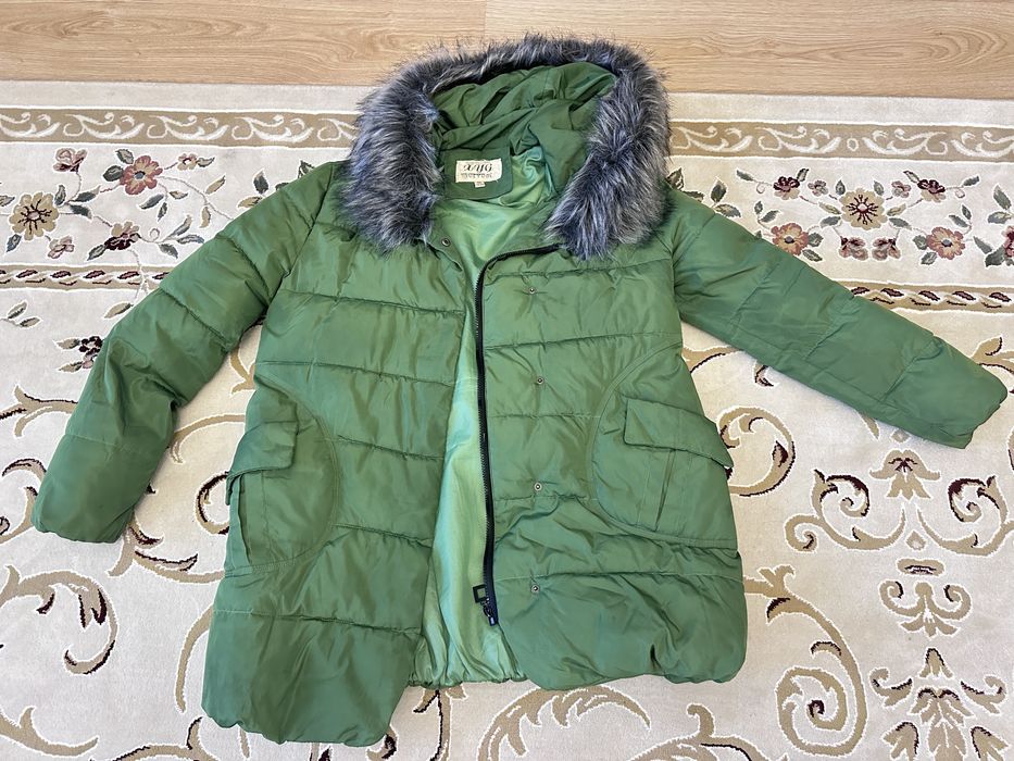 Зимова жіноча куртка