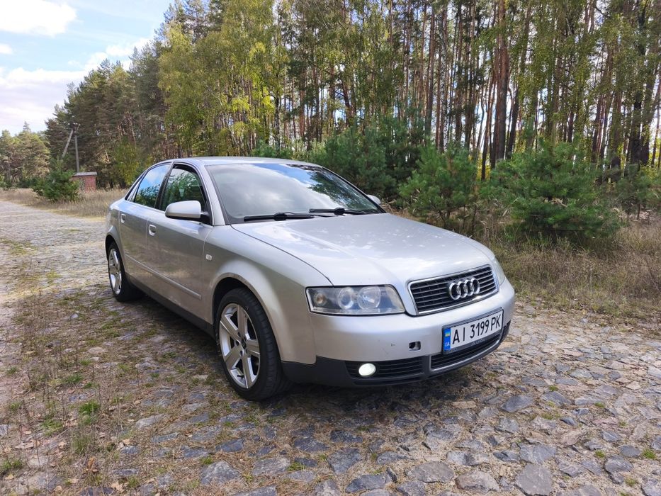 Audi A4b6 2.0 бензин