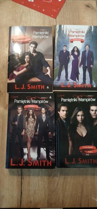 L.J.Smith. seria Pamiętniki Wampirów 4szt.