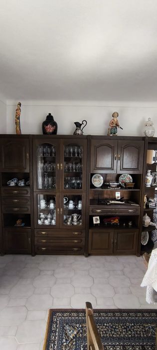 Mobília de sala em castanho