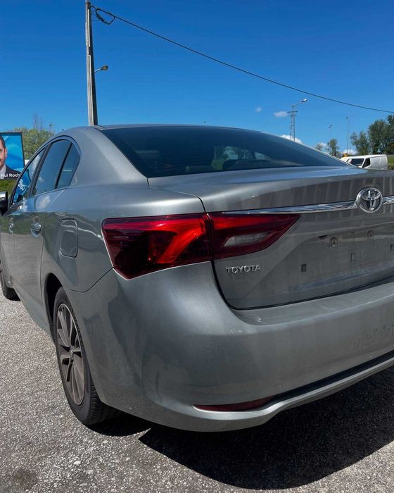 Toyota Avensis 2016 para peças!