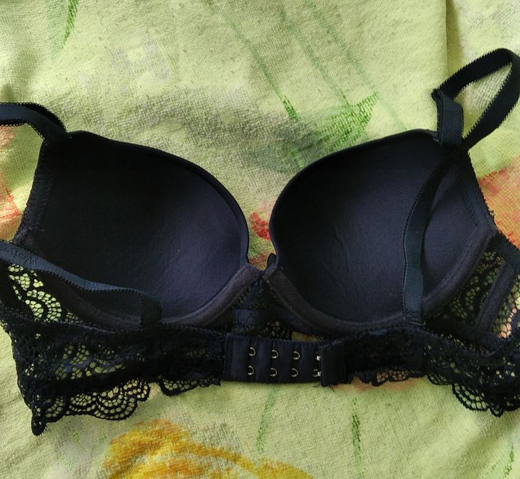 Продам бюстгальтер