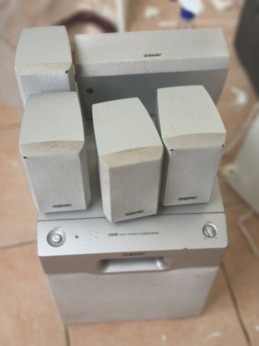 Amplificador AV Sony STR-K840P Som Surround 5.1 com colunas e subwoofer