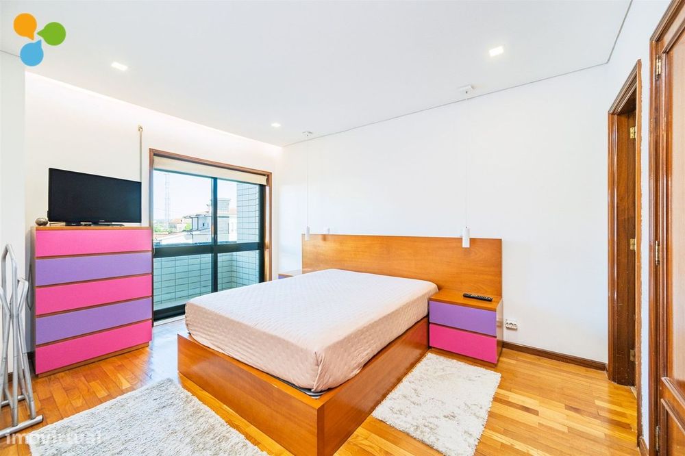 T2 com Suite, Varandas, Garagem e Arrumos - Centro da Maia