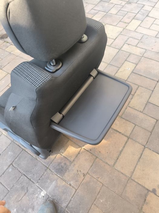 Продам сидіння Пежо