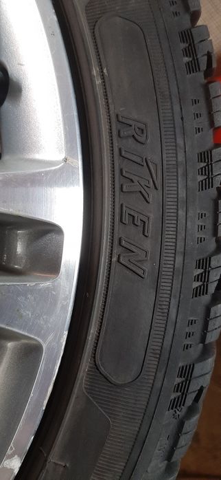 Титани з резиною r18